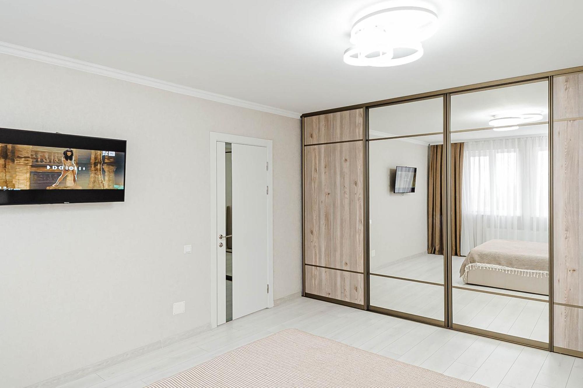 Cozy 2br Near Park! צ'יסינאו