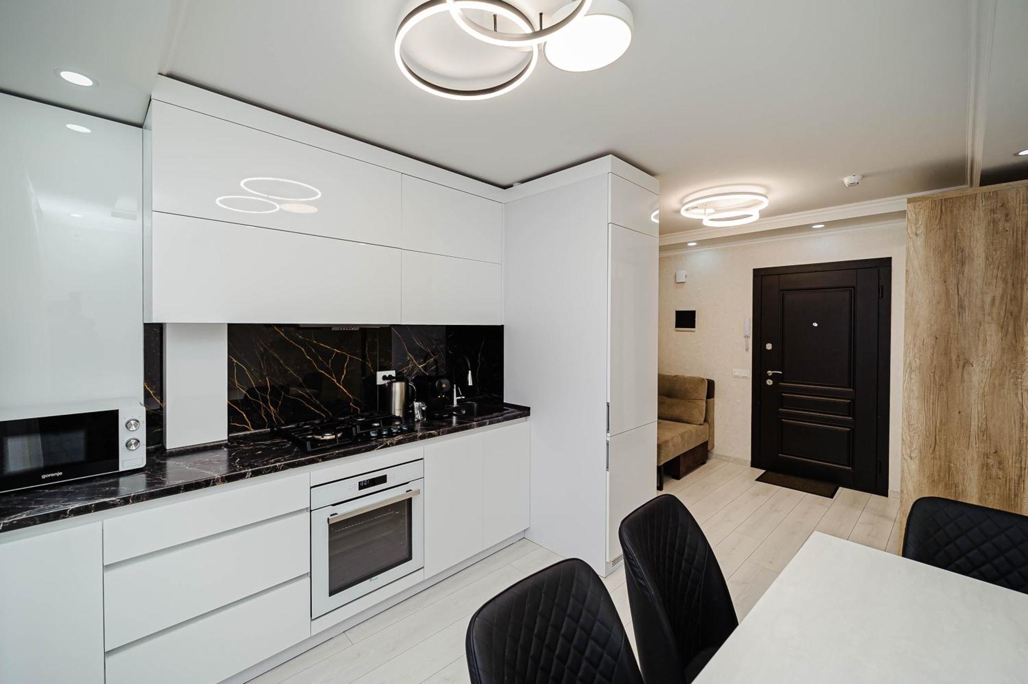דירה Cozy 2br Near Park! צ'יסינאו